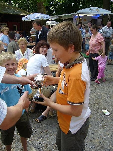 Haehnewettkraehen der Kreisjugend des Kreisverbandes Guetersloh 070.jpg - Hähnewettkrähen des Kreisverbandes Gütersloh in Langenberg auf dem Hofe Großelohmann